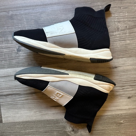 Balmain Black and White Slip-On Sneakers 8.5 - 9 men’s